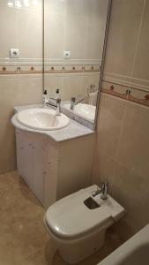 Koupelna v ubytování Salou apartamento cerca de playa y zona turística