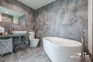 Et bad på 宜蘭-讀好民宿 Read Nice House B&B 電梯民宿
