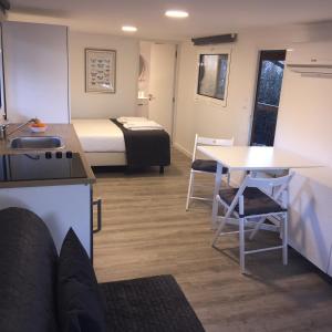 Tempat tidur dalam kamar di Quinta do Meco - Beach & Nature