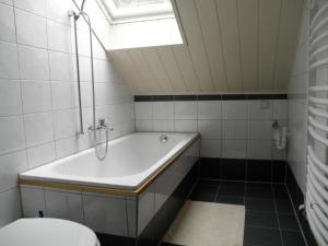 Koupelna v ubytování Apartment-Ferienwohnung Dresden-Briesnitz