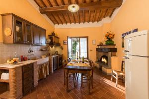 Köök või kööginurk majutusasutuses Agriturismo Pratovalle