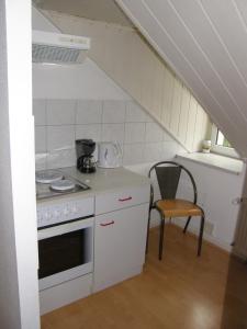 Kuchyň nebo kuchyňský kout v ubytování Apartment-Ferienwohnung Dresden-Briesnitz