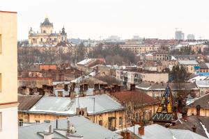 Výhľad na mesto Ľvov alebo výhľad na mesto priamo z apartmánu