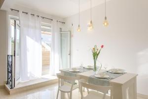 Gallery image of Deluxe Beach Apartments Renata in Split