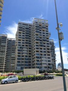 Imagen de la galería de Parquemar Center PRIMERA LINEA FRENTE AL MAR Piso 8 LOS DEDOS Garage y amenities, en Punta del Este