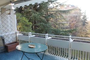 Balkón alebo terasa v ubytovaní CaseOspitali - Casa Alberata, trilocale nel verde a pochi minuti dal San Raffaele