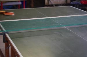 a ping pong net on top of a table at Lin-La-Bedin in Vielsalm
