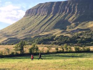 Gallery image of Benbulben Farmhouse B&B in Drumcliff