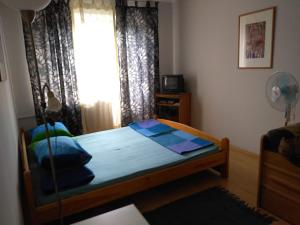 Llit o llits en una habitació de Apartment Stepana Bandery Street