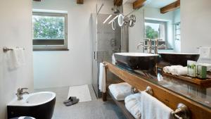 Koupelna v ubytování Michaelson Boutique Hotel & SPA Brícoła