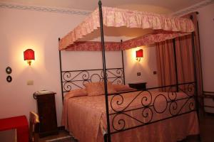 เตียงสองชั้นในห้องที่ Locanda Salimbeni