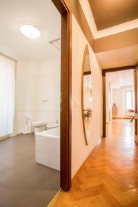 Polacchi 42 Apartment tesisinde bir banyo