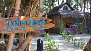 Patnem Dwarka外面的花园