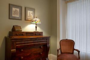 Fotografie z fotogalerie ubytování Sir Isaac Brock B&B Luxury Suites v destinaci Brockville