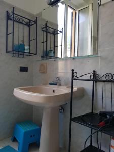 A bathroom at Stunning Aptm in Villa
