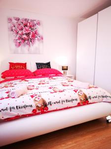 Postel nebo postele na pokoji v ubytování Apartman "Sabine red" with heated pool