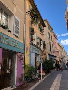 Galeriebild der Unterkunft Sous le Clocher in Marseille