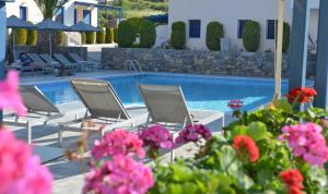 Бассейн в Emporios Bay Hotel Chios или поблизости