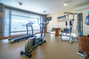 Spordikeskus ja/või sportimisvõimalused majutusasutuses Villasun Luxury Apartments & Villas