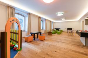 Detský klub v ubytovaní Hotel Madatsch