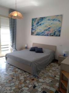A bed or beds in a room at Stunning Aptm in Villa
