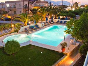 Bazén v ubytování Anatoli Beach Hotel nebo v jeho okolí