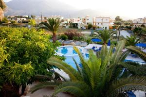 Bazén v ubytování Anatoli Beach Hotel nebo v jeho okolí