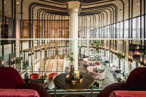 Posezení v ubytování Van der Valk Hotel Haarlem