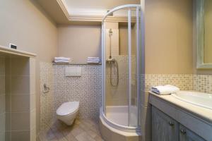 Łazienka w obiekcie Apartamenty Portowe