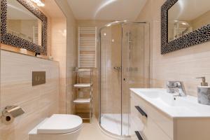 Kúpeľňa v ubytovaní Apartments Menuet