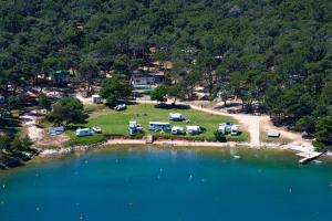 Bird's-eye view ng Arena Tasalera Mobile Homes