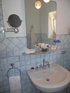 Ванная комната в La Locanda Delle Donne Monache