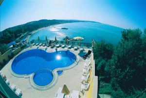 Vista de la piscina de Kilyos Kale Hotel o alrededores