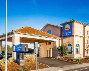 a building with a walmart sign in front of it at Comfort Inn Watsonville in Watsonville