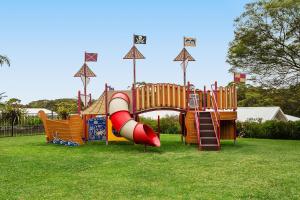 Ingenia Holidays Ulladulla的儿童游玩区