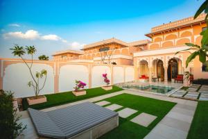 Bazén v ubytování Buena Vista Luxury Garden Spa Resort nebo v jeho okolí