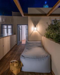 Posedenie v ubytovaní Shapes Luxury Suites