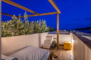 Balkón alebo terasa v ubytovaní Shapes Luxury Suites