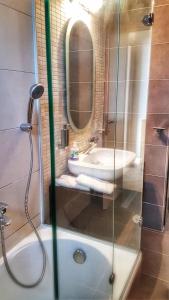 Kúpeľňa v ubytovaní DreamView Luxury 4br Villa