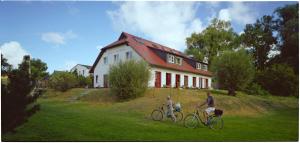 Jízda na kole v ubytování Hotel Enddorn Hiddensee nebo okolí
