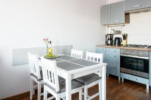 Kuchyňa alebo kuchynka v ubytovaní Apartament Europejski