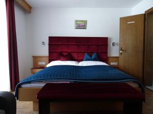 Postel nebo postele na pokoji v ubytování Hotel Restaurant Rosengarten