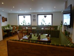 Posezení v ubytování Hotel Restaurant Rosengarten