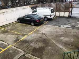 Gambar di galeri bagi Lyon House Hotel di Barking