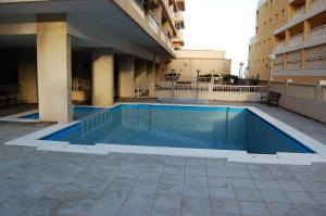 Bazén v ubytování Villa Hortensia - Primera linea playa la concha nebo v jeho okolí