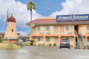 Afbeelding uit fotogalerij van Howard Johnson by Wyndham Modesto Ceres in Ceres