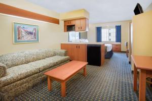 Gallery image of Microtel Inn & Suites Leesburg in Silver Lake