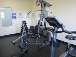 Fitness centrum a/nebo fitness zařízení v ubytování Days Inn by Wyndham Dawson Creek