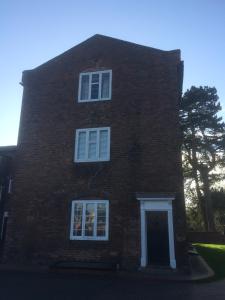 Foto sihtkohas Stourport asuva majutusasutuse JJ's "Gin Palace" luxury riverside town house galeriist