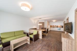 Kuchnia lub aneks kuchenny w obiekcie A Casa Saphir Appartement-Hotel